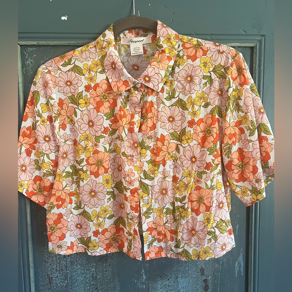 Colorful floral cropped button down large short sleeve
